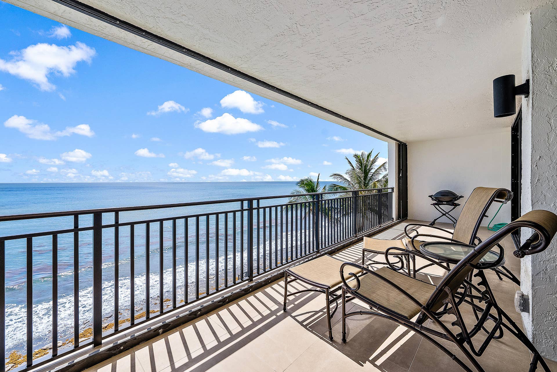 19750 S Beach Road, #605, Jupiter, FL 33469 Living Room Balcony