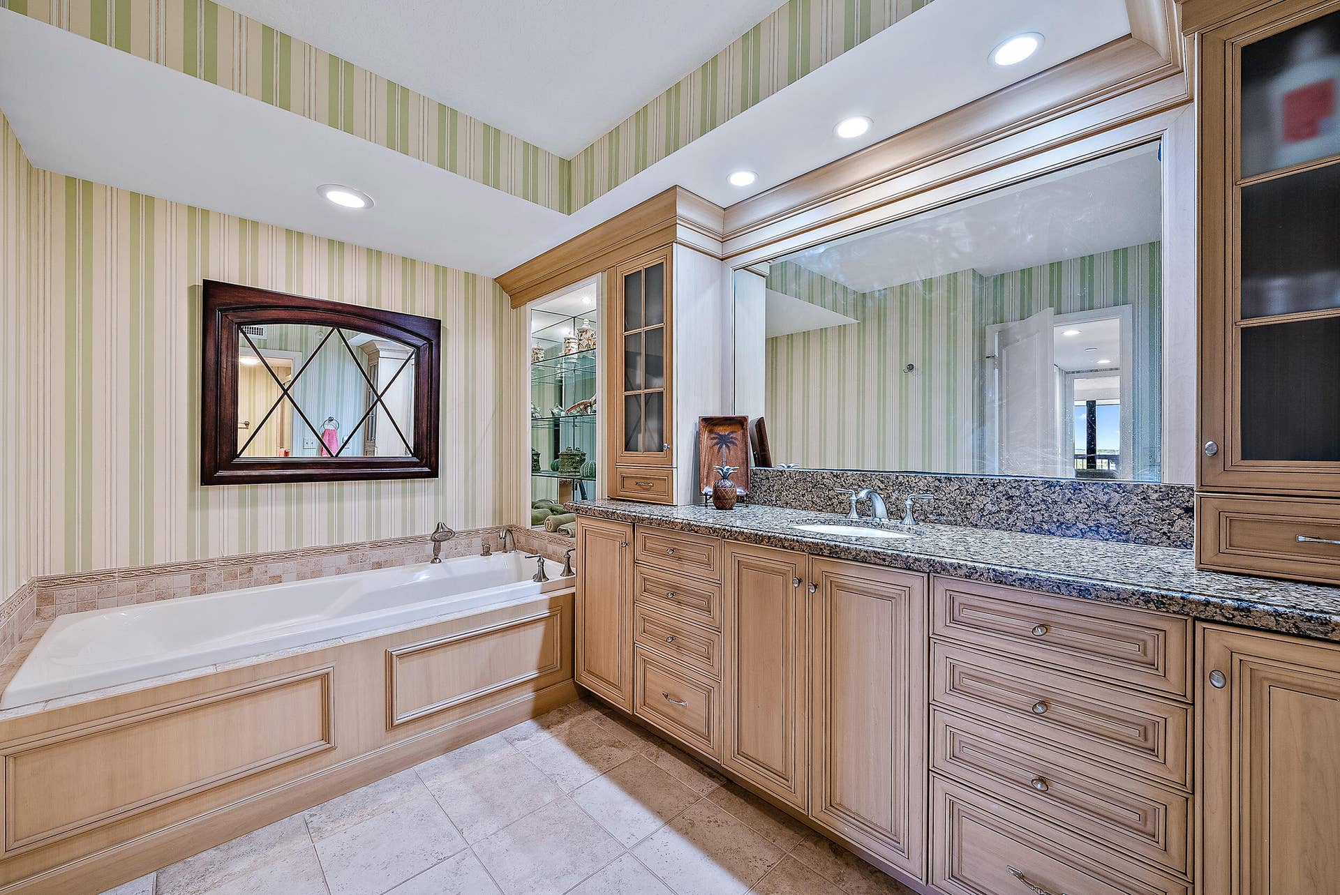 19750 S Beach Road, #605, Jupiter, FL 33469 Master Bath
