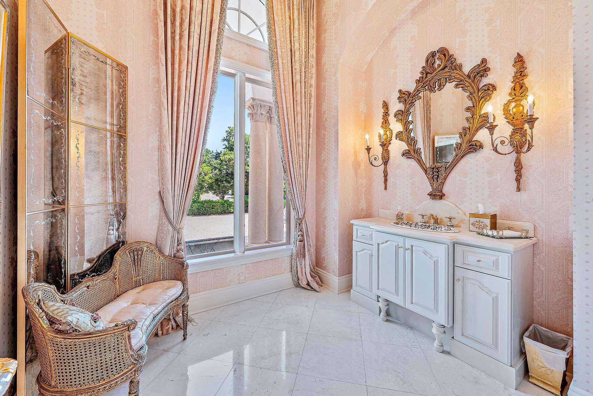 12008 SE Intracoastal Terrace, Jupiter, FL 33469 Powder Room