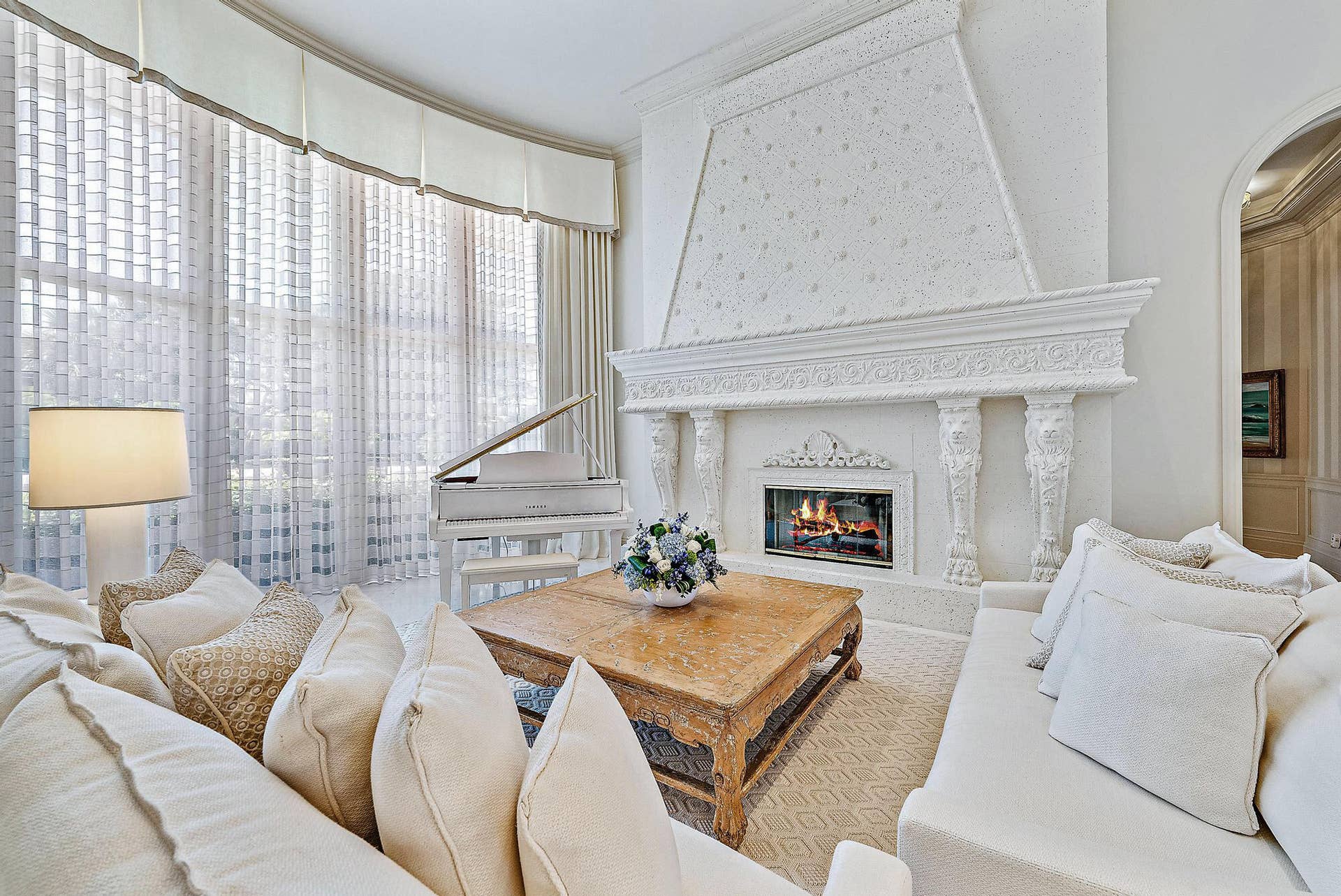 12008 SE Intracoastal Terrace, Jupiter, FL 33469 Living Room