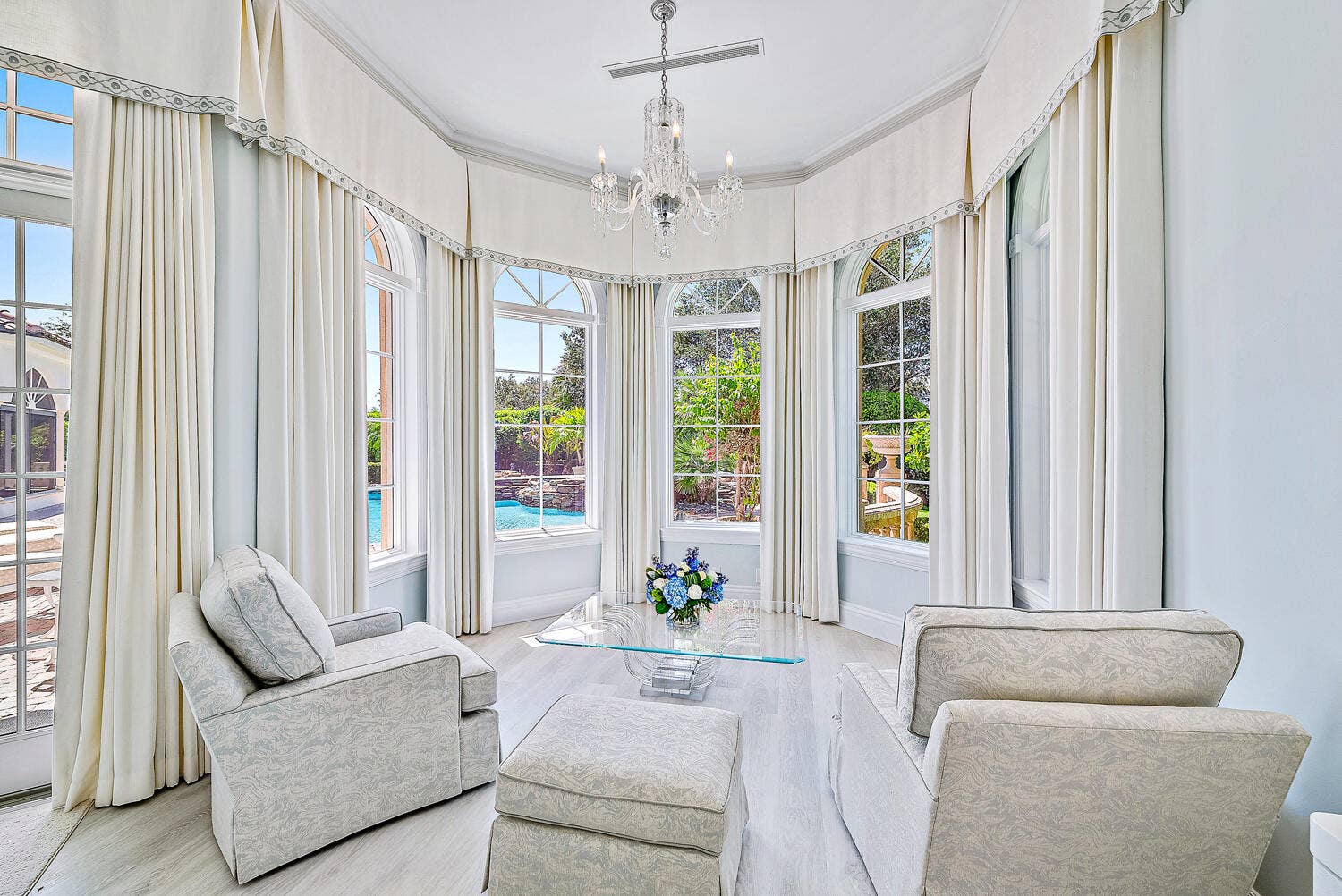 12008 SE Intracoastal Terrace, Jupiter, FL 33469 Primary Sitting Room