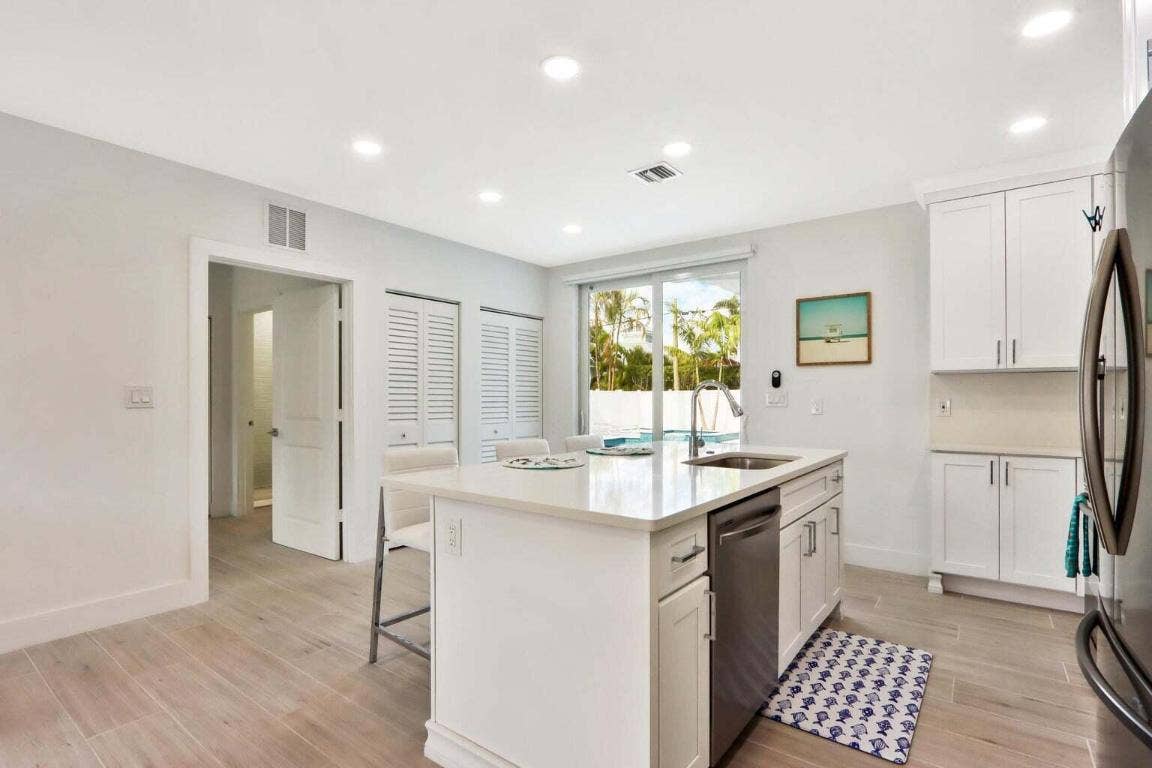 115 Cascade Lane, Palm Beach Shores, Palm Beach Shores, FL 33404 115 Cascade Lane, Palm Beach Shores, Palm Beach Shores, FL 33404