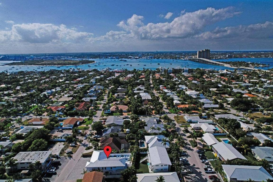 115 Cascade Lane, Palm Beach Shores, Palm Beach Shores, FL 33404 115 Cascade Lane, Palm Beach Shores, Palm Beach Shores, FL 33404
