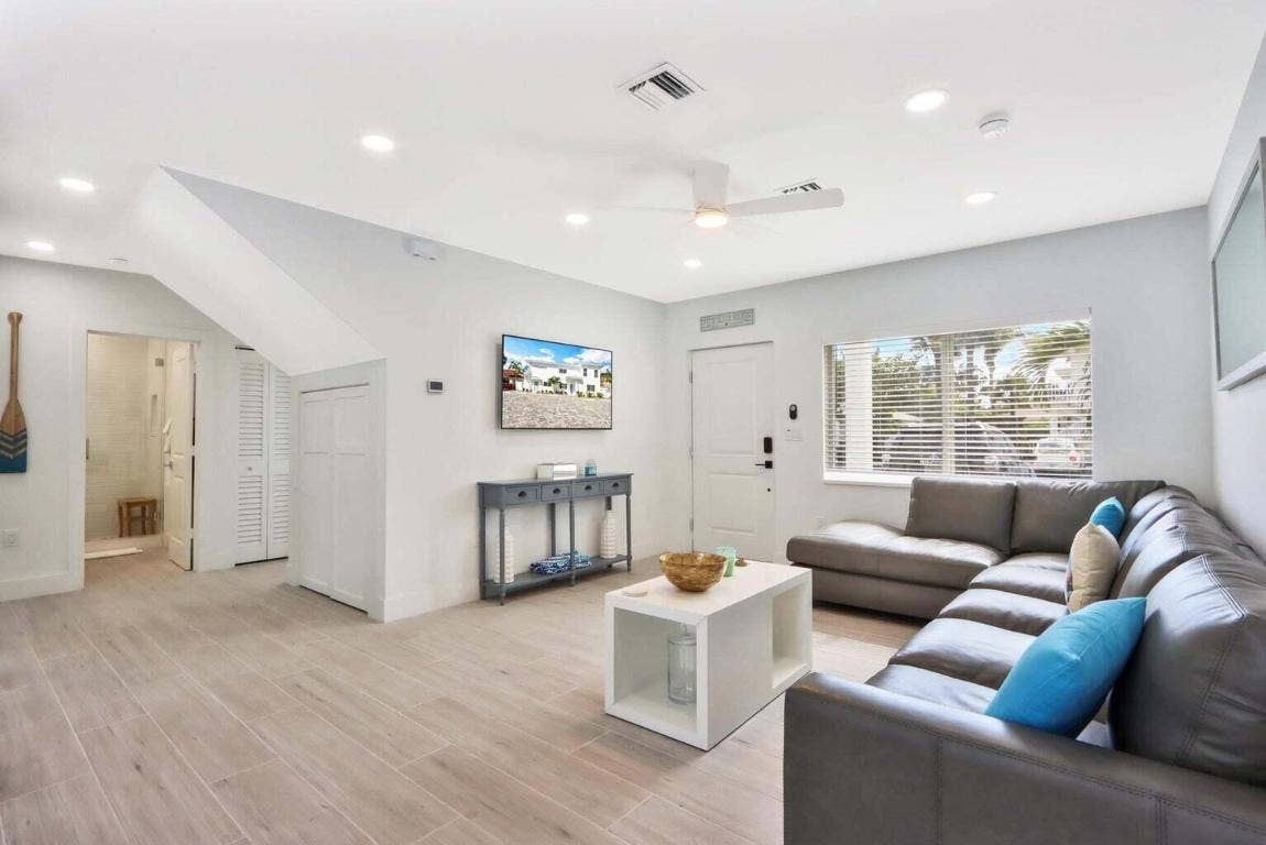 115 Cascade Lane, Palm Beach Shores, Palm Beach Shores, FL 33404 115 Cascade Lane, Palm Beach Shores, Palm Beach Shores, FL 33404