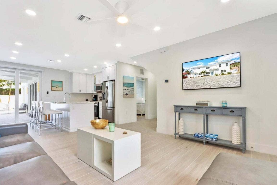 115 Cascade Lane, Palm Beach Shores, Palm Beach Shores, FL 33404 115 Cascade Lane, Palm Beach Shores, Palm Beach Shores, FL 33404