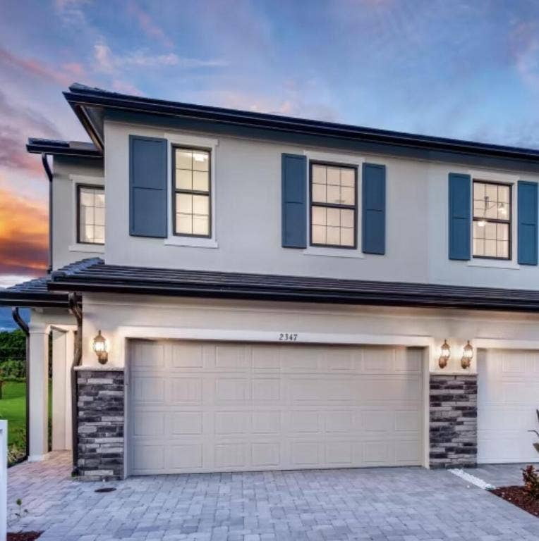 Property photo for 2347 Rollingwood Court, #17-33, Oakland Park, FL