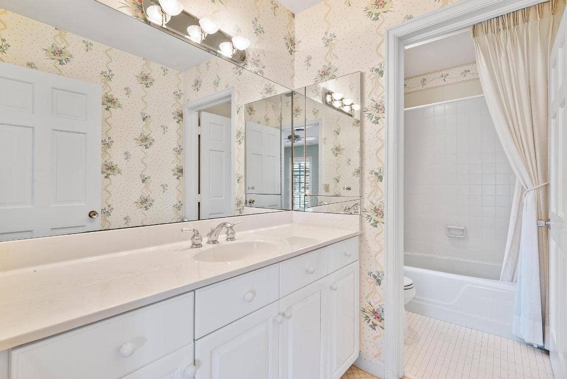 838 Lake House Drive, North Palm Beach, FL 33408 838 Lake House Drive, North Palm Beach, FL 33408