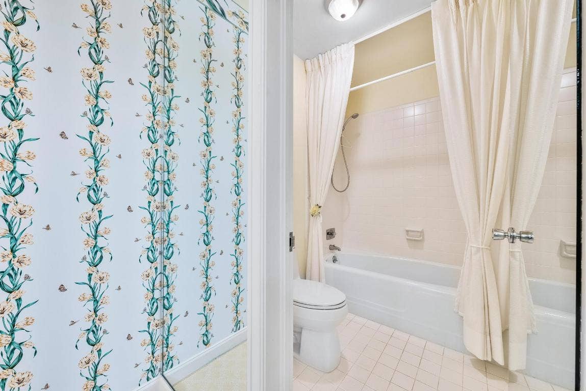 838 Lake House Drive, North Palm Beach, FL 33408 838 Lake House Drive, North Palm Beach, FL 33408