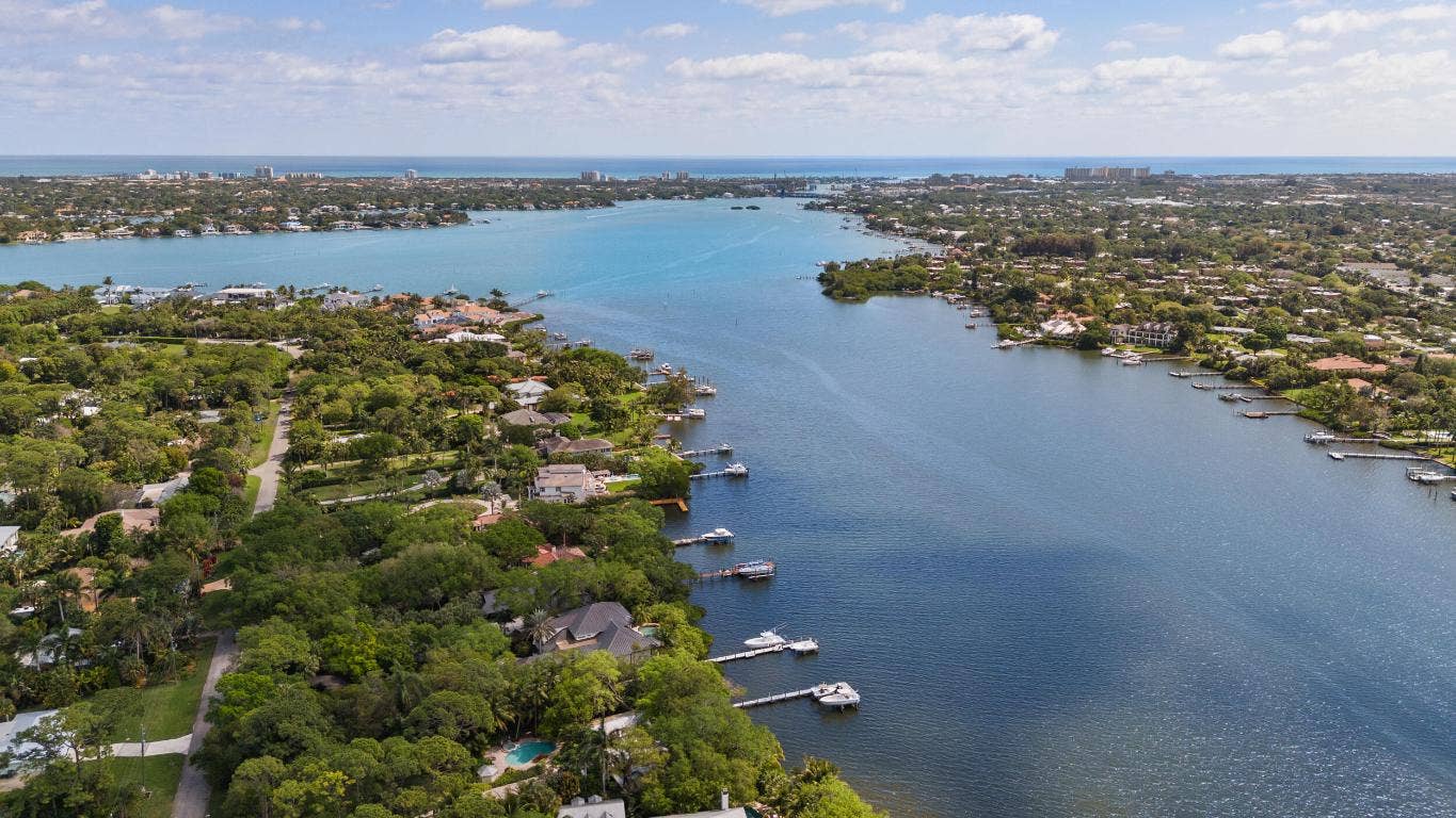 5524 Pennock Point Road, Jupiter, FL 33458 5524 Pennock Point Road, Jupiter, FL 33458