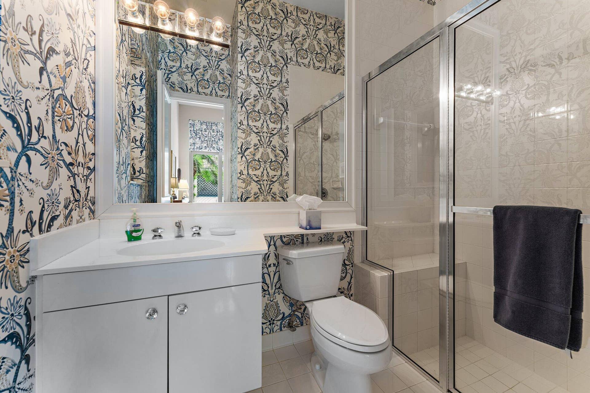 12152 SE Birkdale Run, Jupiter, FL 33469 Guest Bath