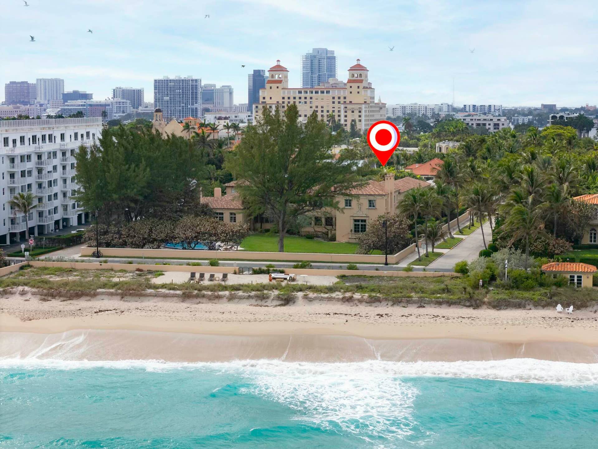200 N Ocean Boulevard, #1, Palm Beach, FL 33480 26,000SF Deeded Private Beach