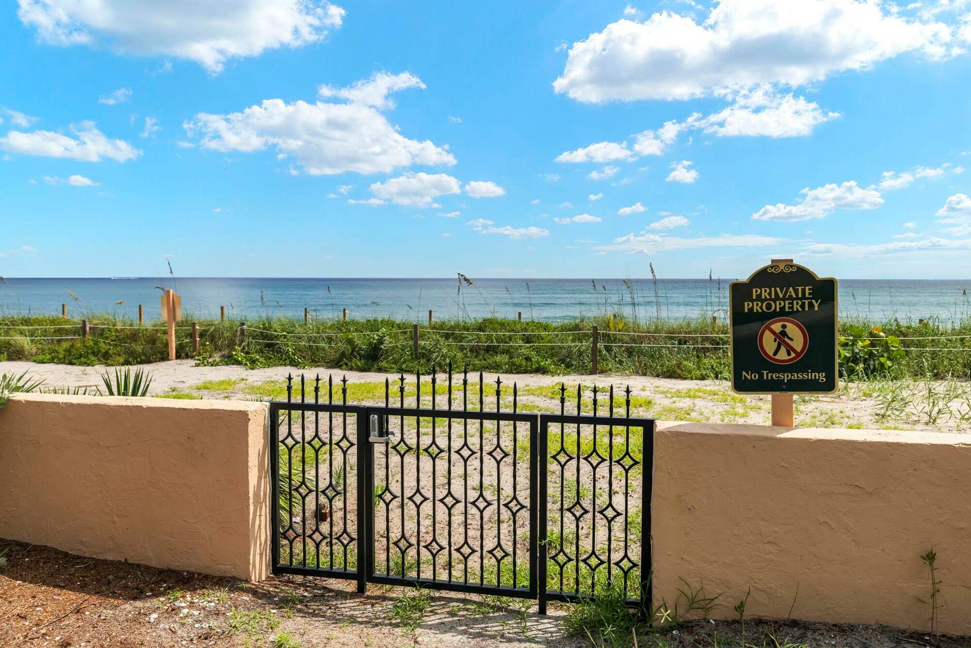 200 N Ocean Boulevard, #1, Palm Beach, FL 33480 Deeded Private Beach