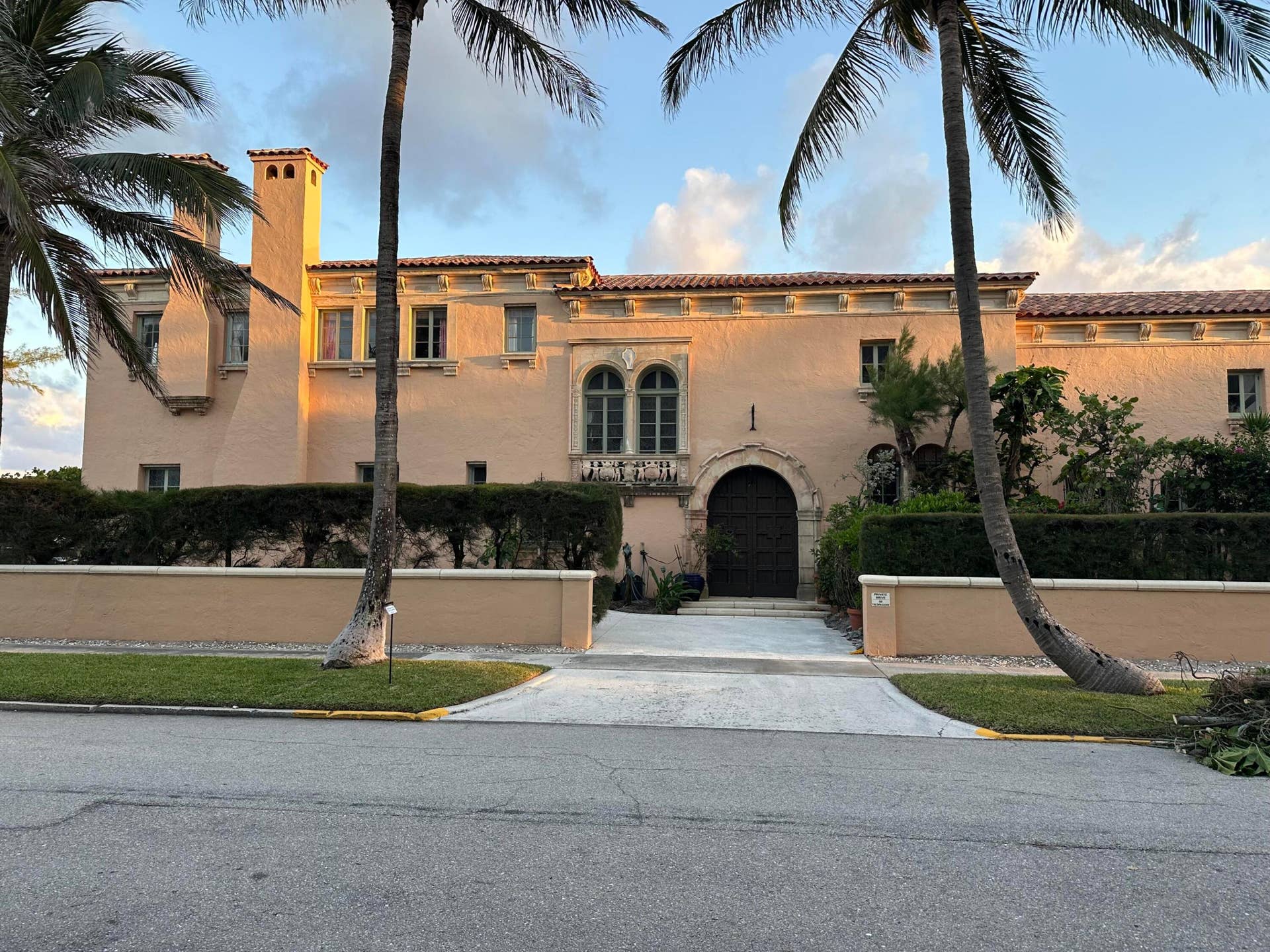 200 N Ocean Boulevard, #1, Palm Beach, FL 33480 Front Door