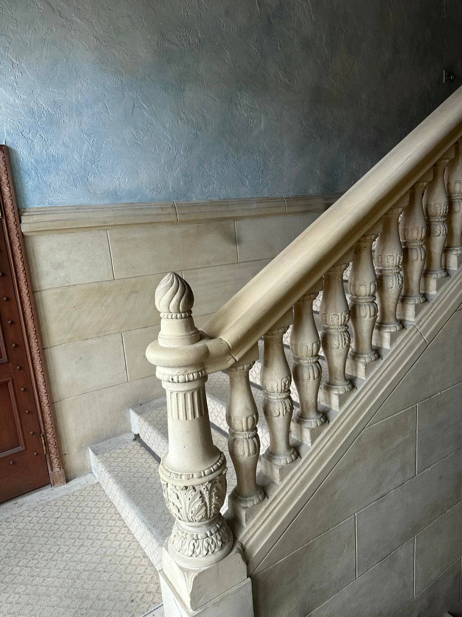 200 N Ocean Boulevard, #1, Palm Beach, FL 33480 Cast Stone Banister