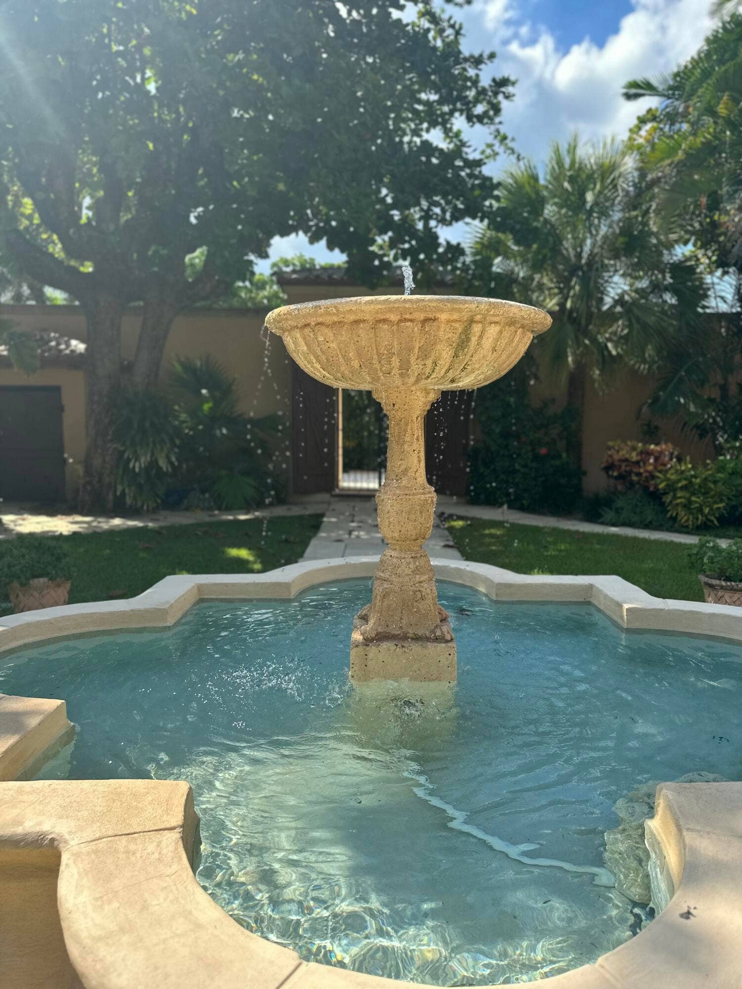 200 N Ocean Boulevard, #1, Palm Beach, FL 33480 Lower Courtyard Fountain