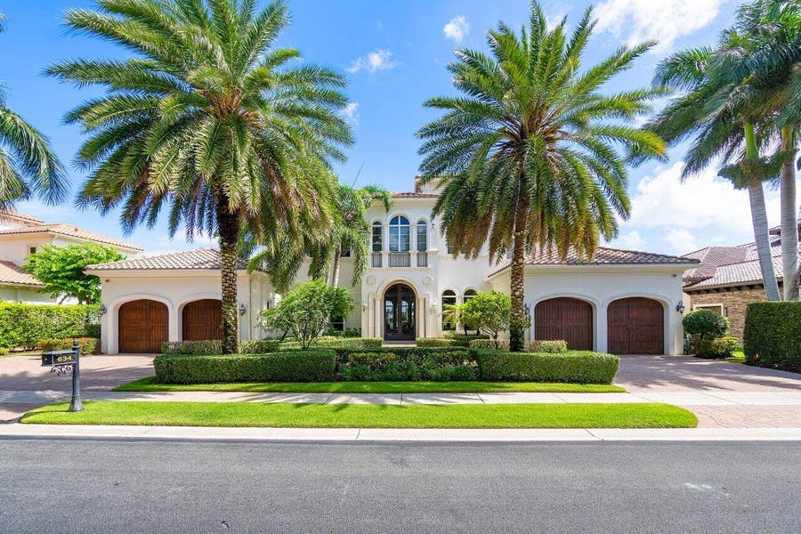 Property photo for 634 Hermitage Circle, Palm Beach Gardens, FL