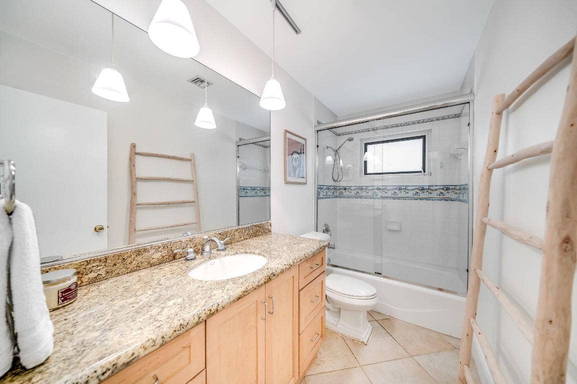 4010 NE 25th Avenue, Lighthouse Point, FL 33064