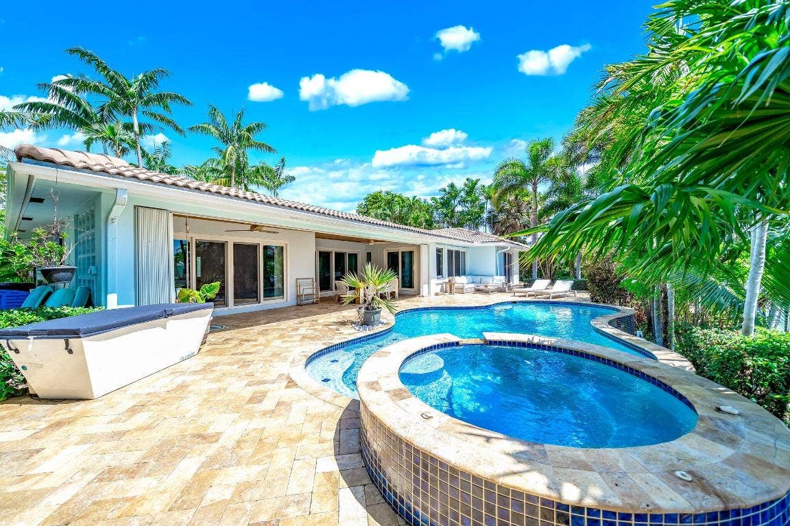 4010 NE 25th Avenue, Lighthouse Point, FL 33064