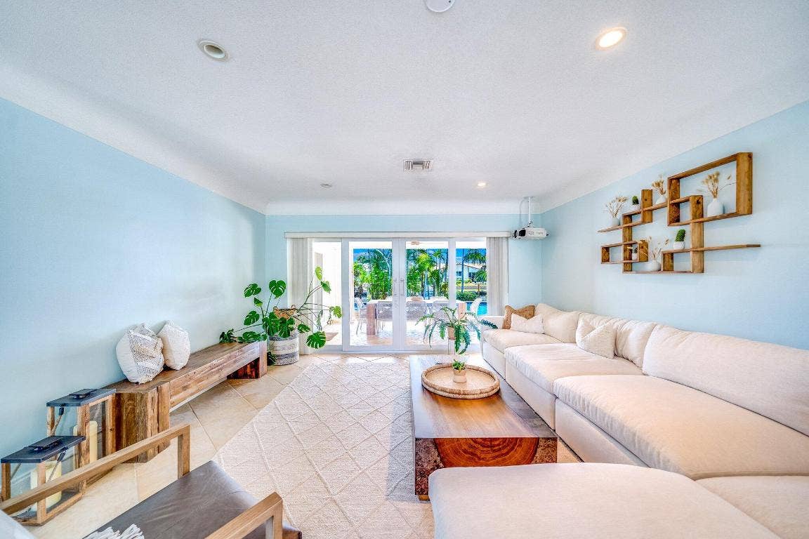 4010 NE 25th Avenue, Lighthouse Point, FL 33064