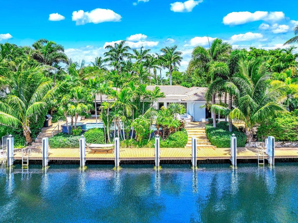 4010 NE 25th Avenue, Lighthouse Point, FL 33064