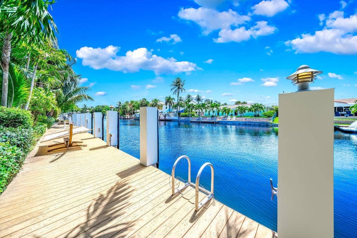 4010 NE 25th Avenue, Lighthouse Point, FL 33064