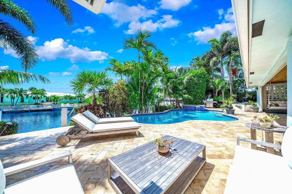 4010 NE 25th Avenue, Lighthouse Point, FL 33064