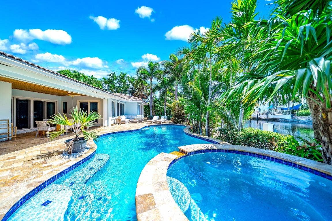 4010 NE 25th Avenue, Lighthouse Point, FL 33064
