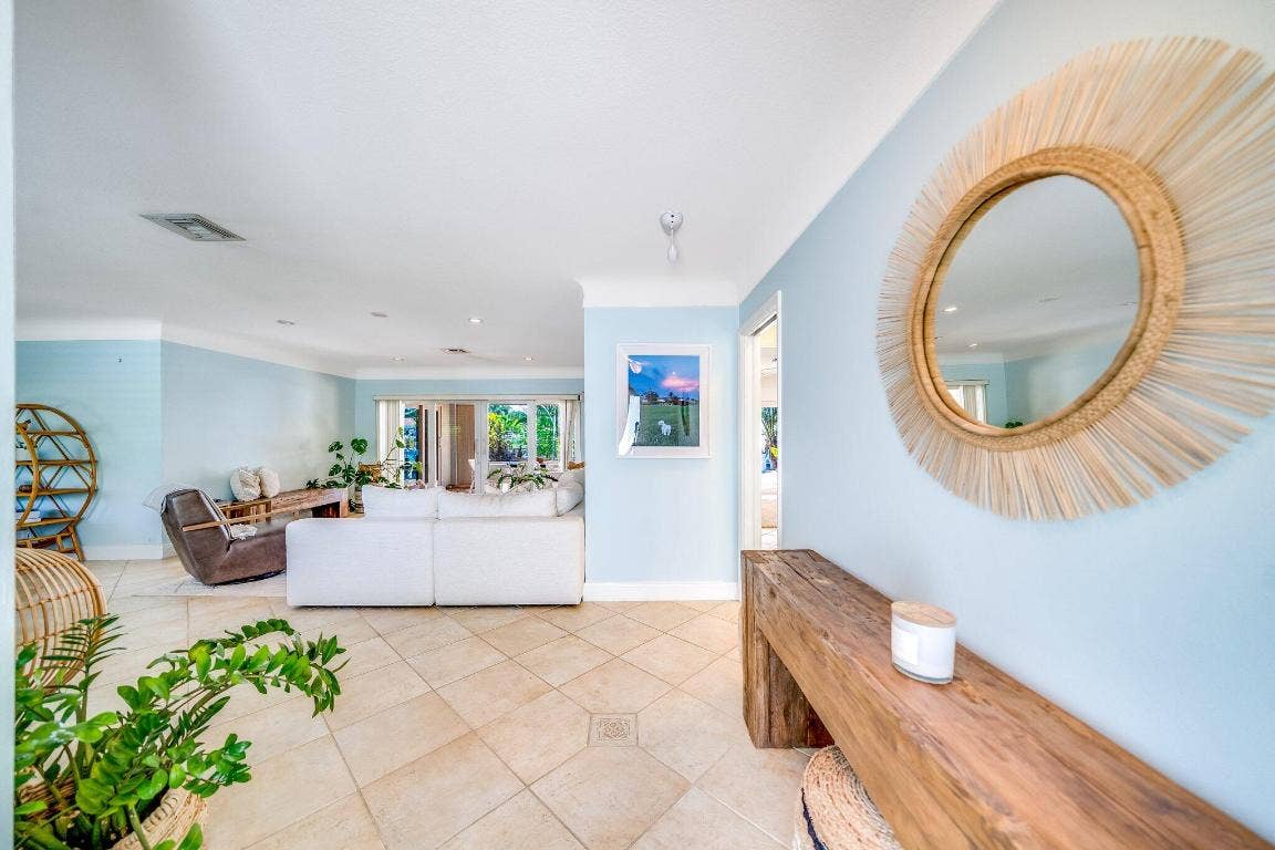 4010 NE 25th Avenue, Lighthouse Point, FL 33064