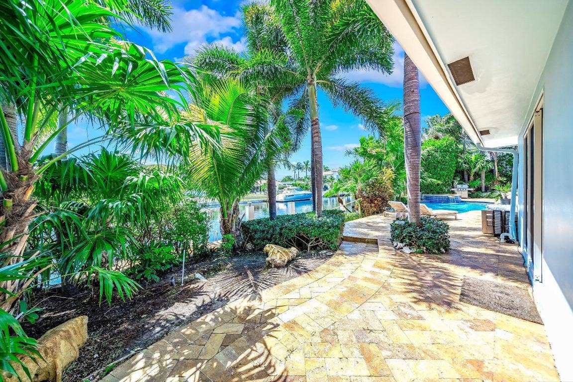 4010 NE 25th Avenue, Lighthouse Point, FL 33064
