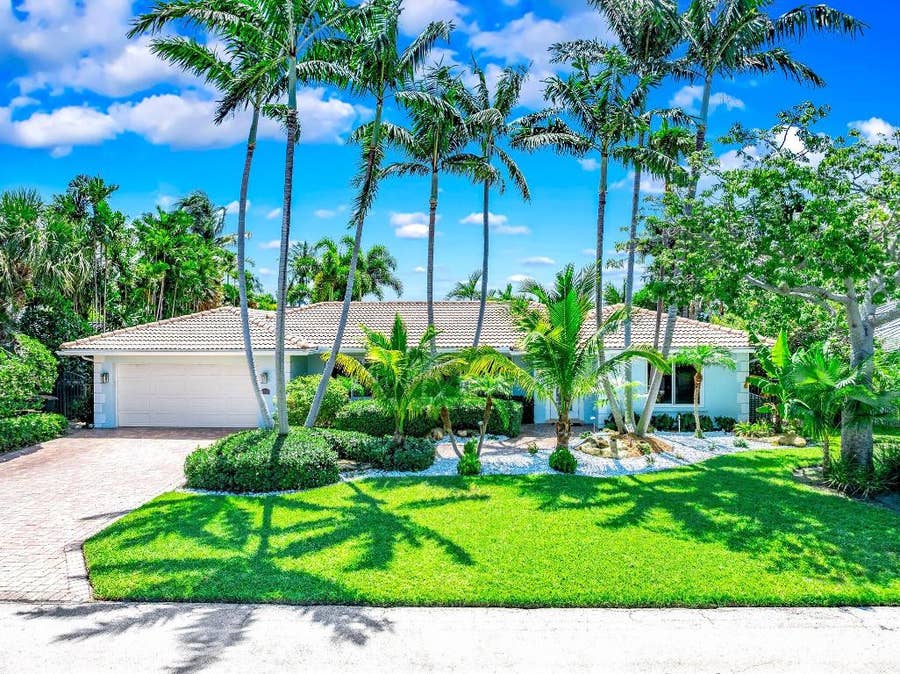 Property photo for 4010 NE 25th Avenue, Lighthouse Point, FL