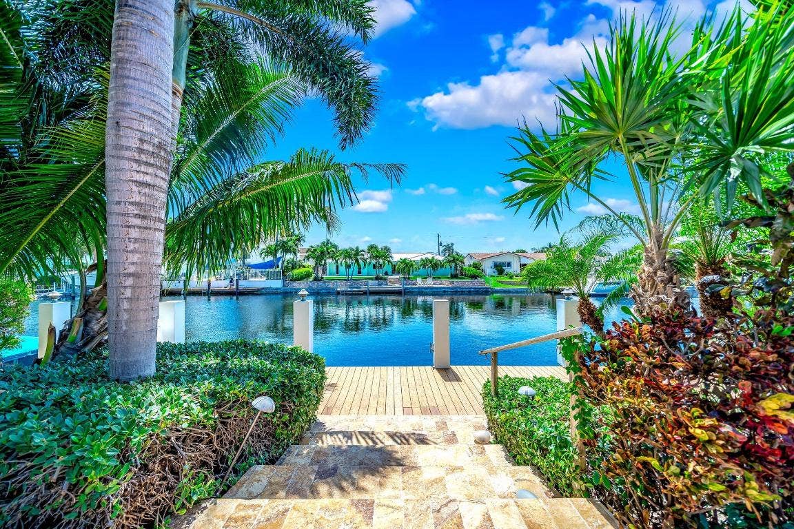 4010 NE 25th Avenue, Lighthouse Point, FL 33064