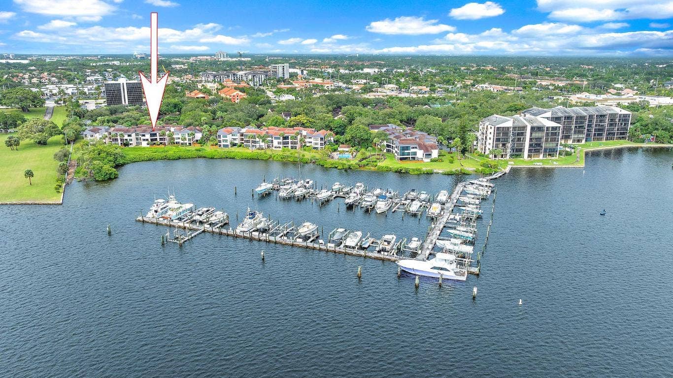 1660 Twelve Oaks Way, #205, North Palm Beach, FL 33408 1660 Twelve Oaks Way, #205, North Palm Beach, FL 33408