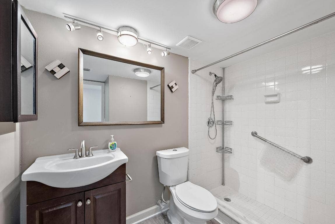 1660 Twelve Oaks Way, #205, North Palm Beach, FL 33408 1660 Twelve Oaks Way, #205, North Palm Beach, FL 33408