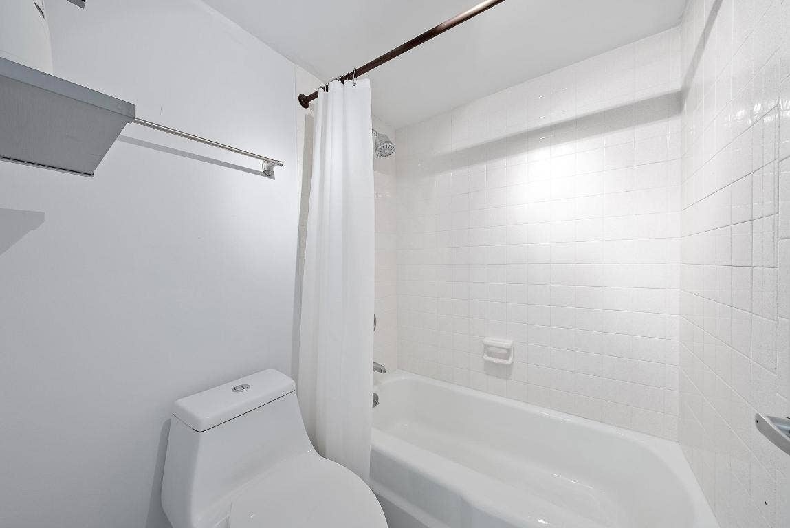 1660 Twelve Oaks Way, #205, North Palm Beach, FL 33408 1660 Twelve Oaks Way, #205, North Palm Beach, FL 33408