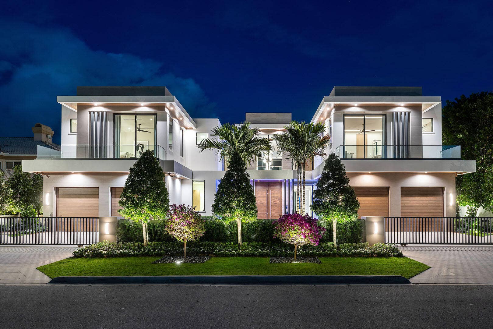 1520 Royal Palm Way, Boca Raton, FL 33432 1520_Royal_Palm_Way_Dusk_02