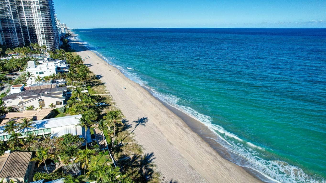 2841 N Ocean Boulevard, #307, Fort Lauderdale, FL 33308