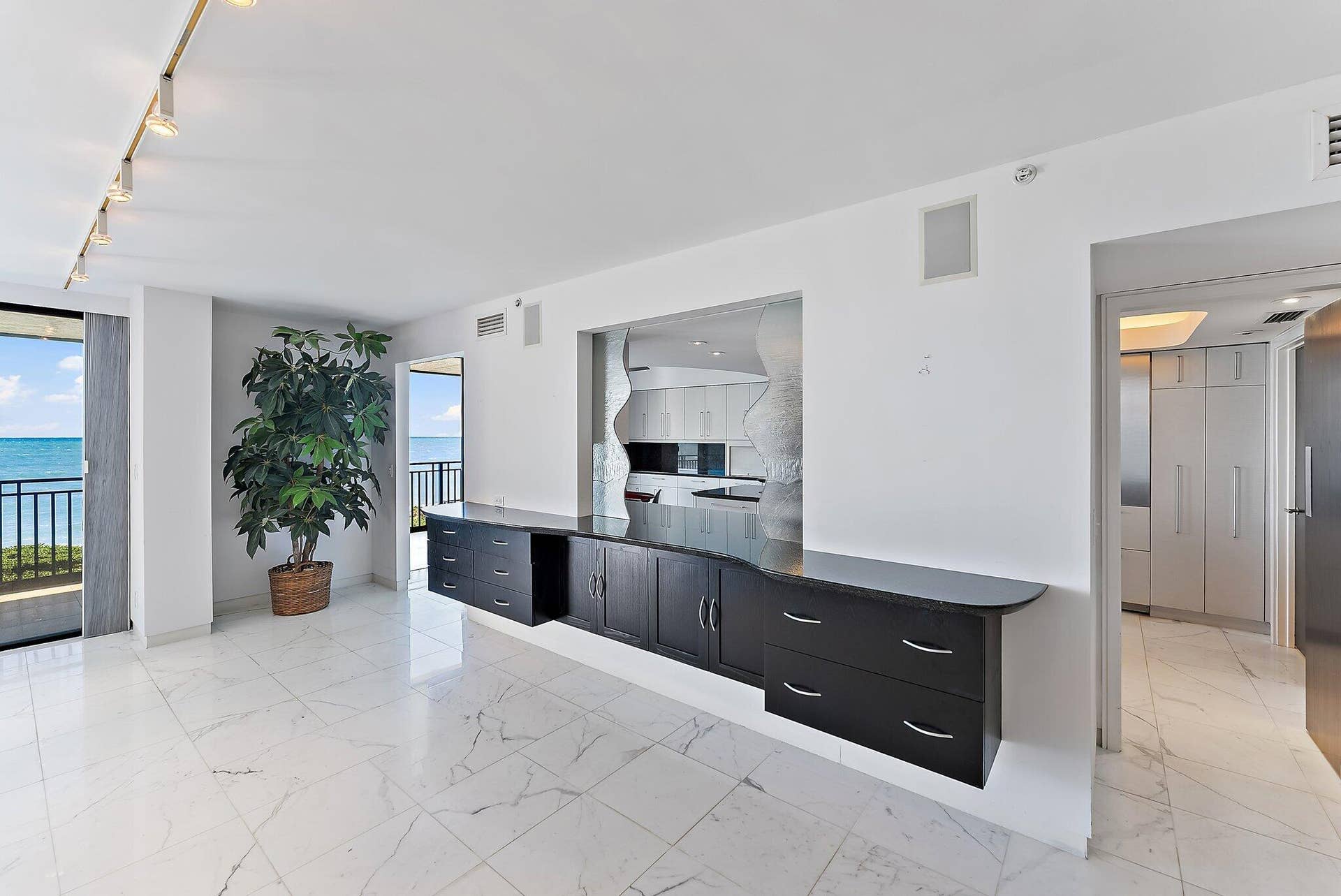 19750 Beach Road, #2050, Jupiter, FL 33469 009-060-19750BeachRd-205-Jupiter-SMALL