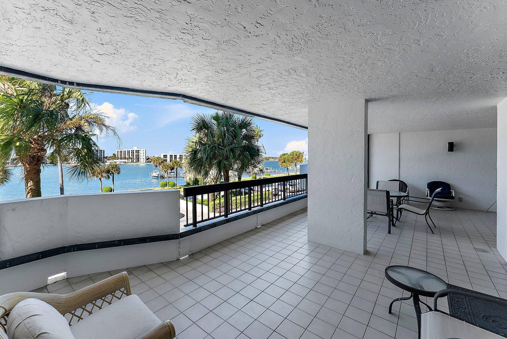 19750 Beach Road, #2050, Jupiter, FL 33469 024-029-19750BeachRd-205-Jupiter-SMALL