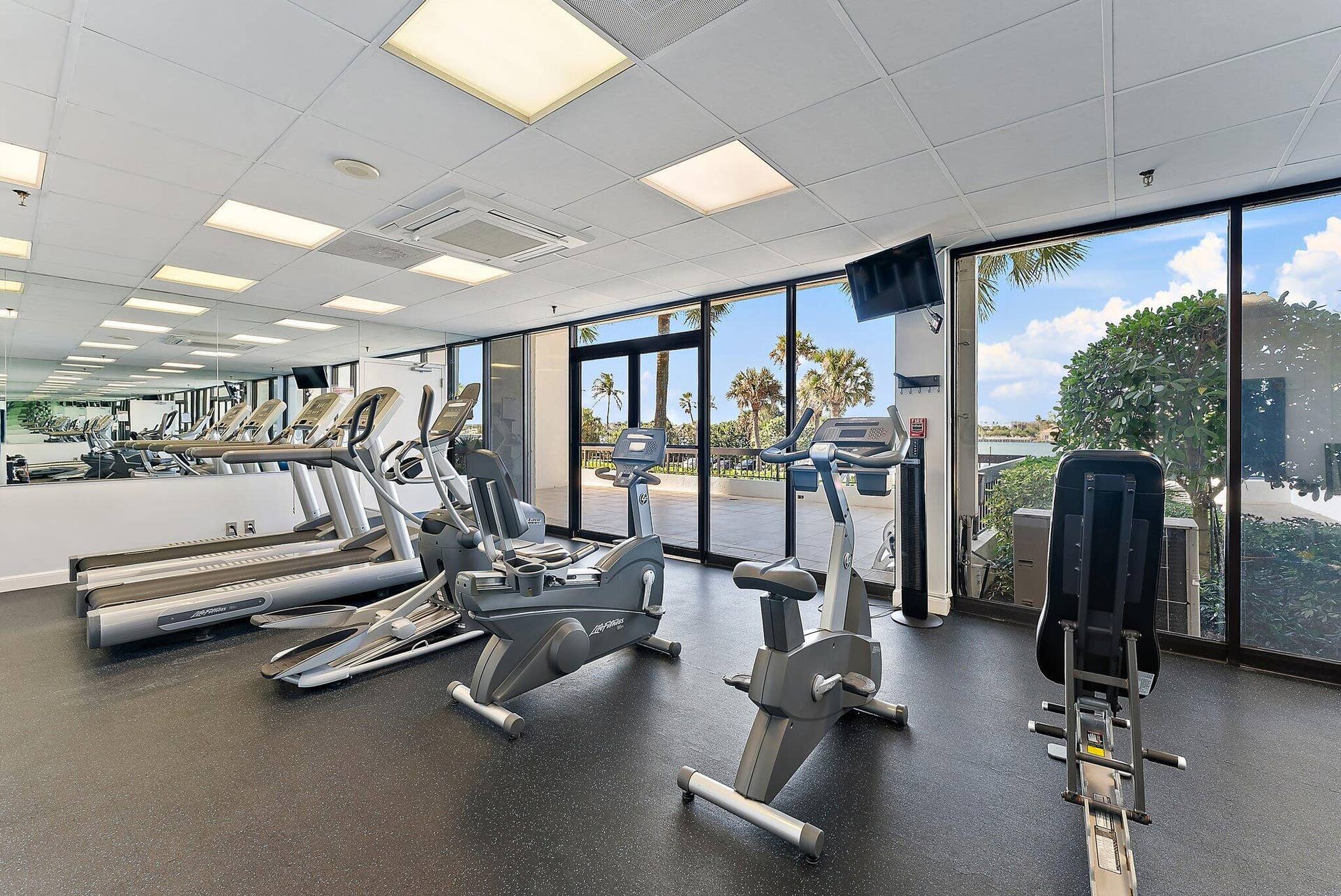 19750 Beach Road, #2050, Jupiter, FL 33469 041-074-19750BeachRd-205-Jupiter-SMALL