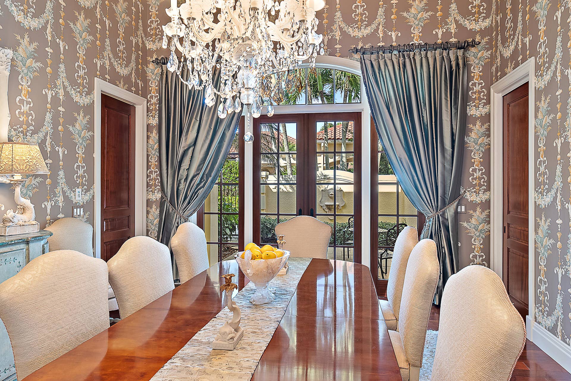 18246 SE Village Circle, Jupiter, FL 33469 Formal Dining