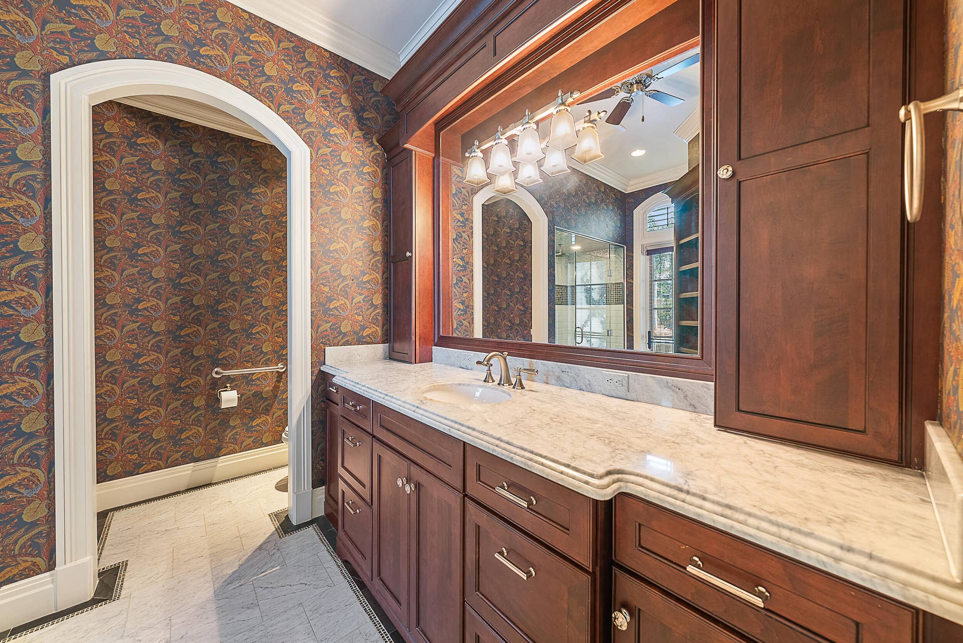 18246 SE Village Circle, Jupiter, FL 33469 Primary - His Bathroom