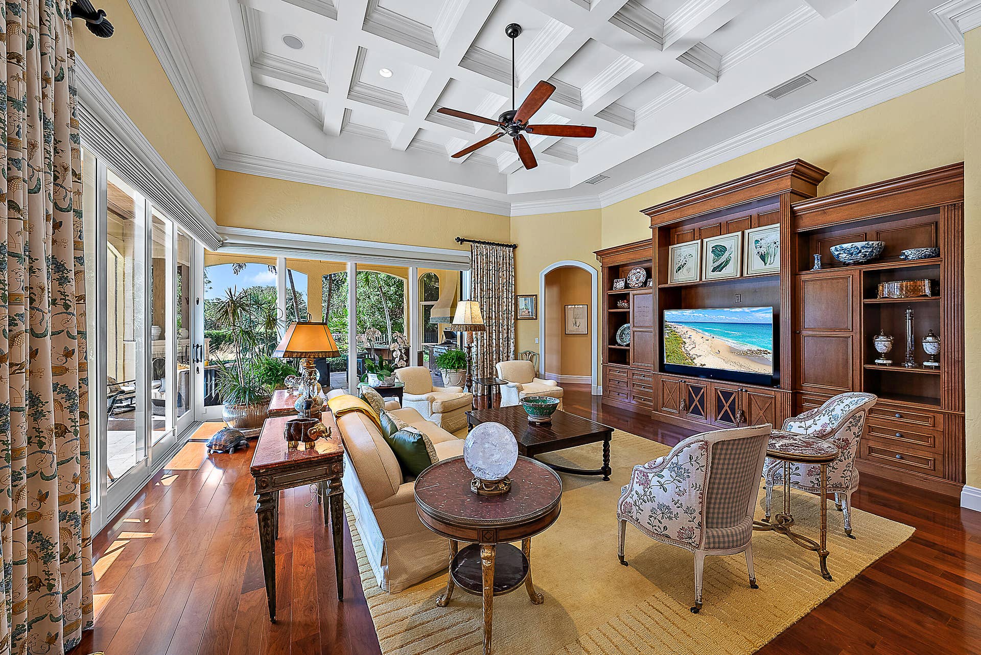 18246 SE Village Circle, Jupiter, FL 33469 Living Room