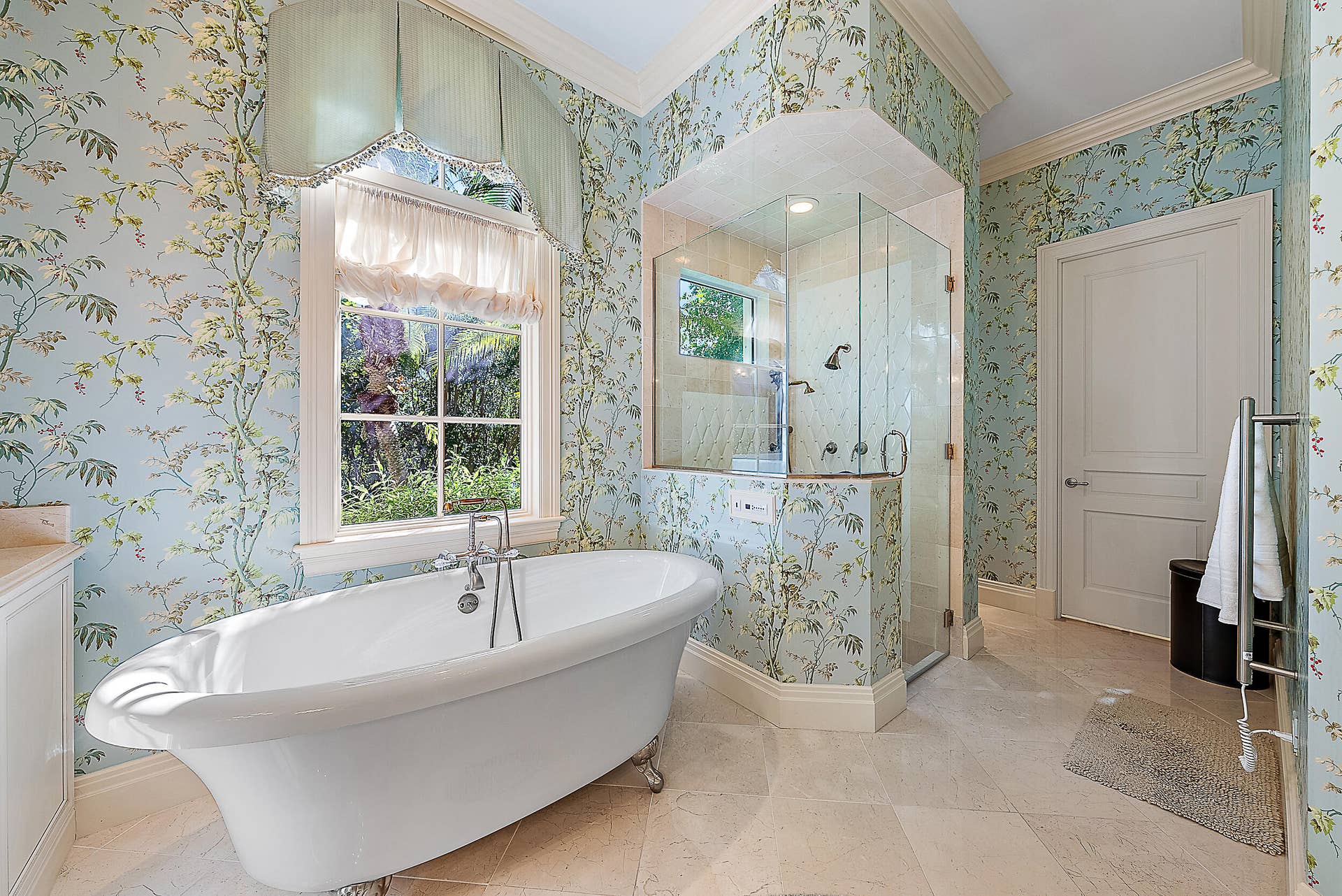18246 SE Village Circle, Jupiter, FL 33469 Primary - Her Bathroom