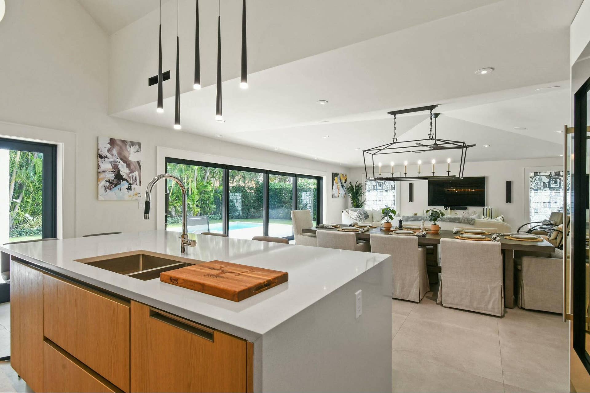 170 Beacon Lane, Jupiter Inlet Colony, FL 33469 tempImageUTziNu