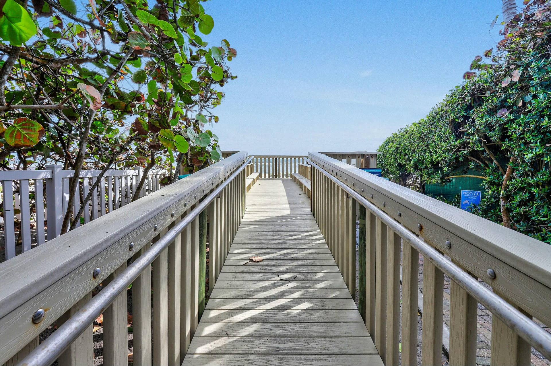 170 Beacon Lane, Jupiter Inlet Colony, FL 33469 tempImageMxn4ZU