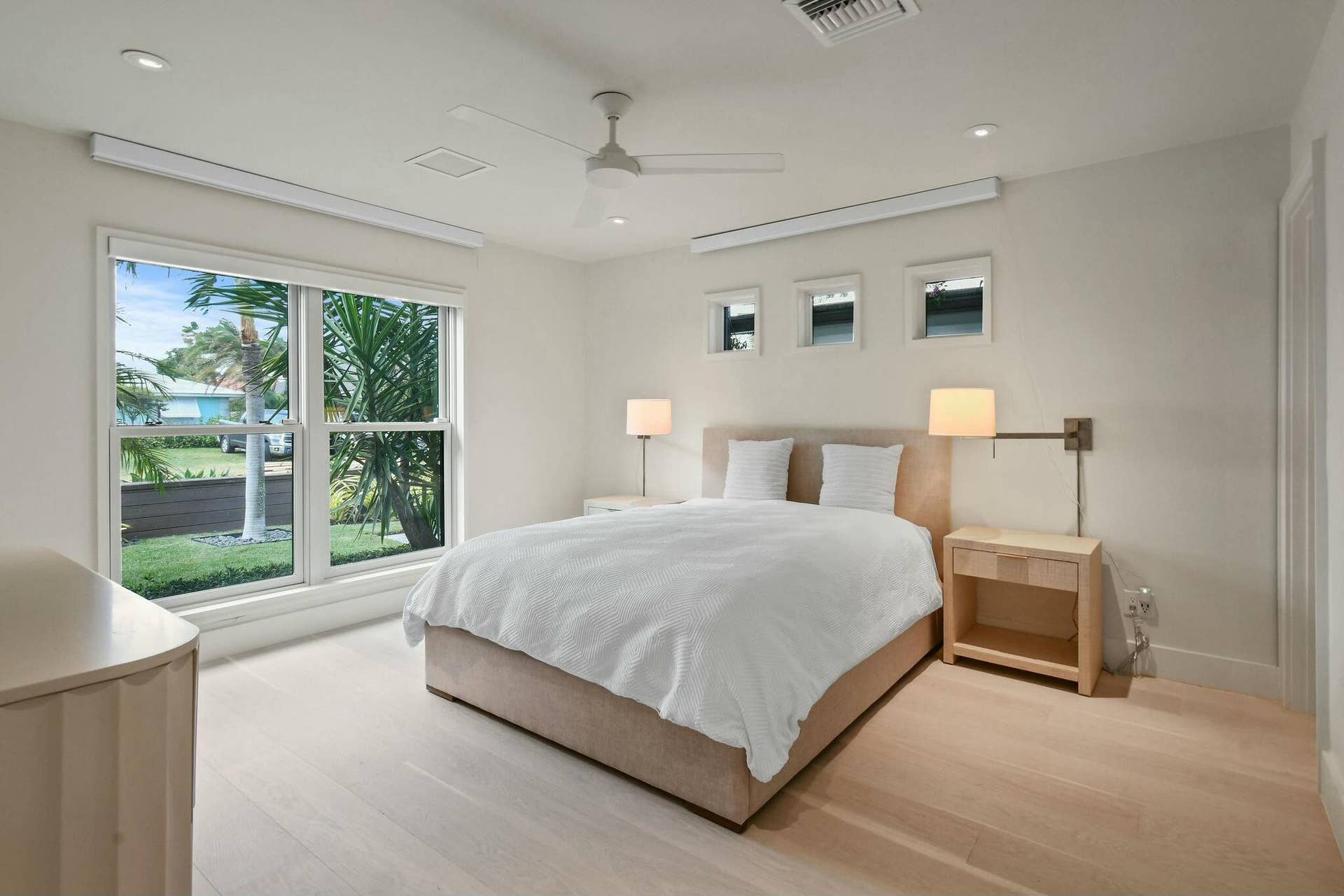 170 Beacon Lane, Jupiter Inlet Colony, FL 33469 tempImage1rMwdX