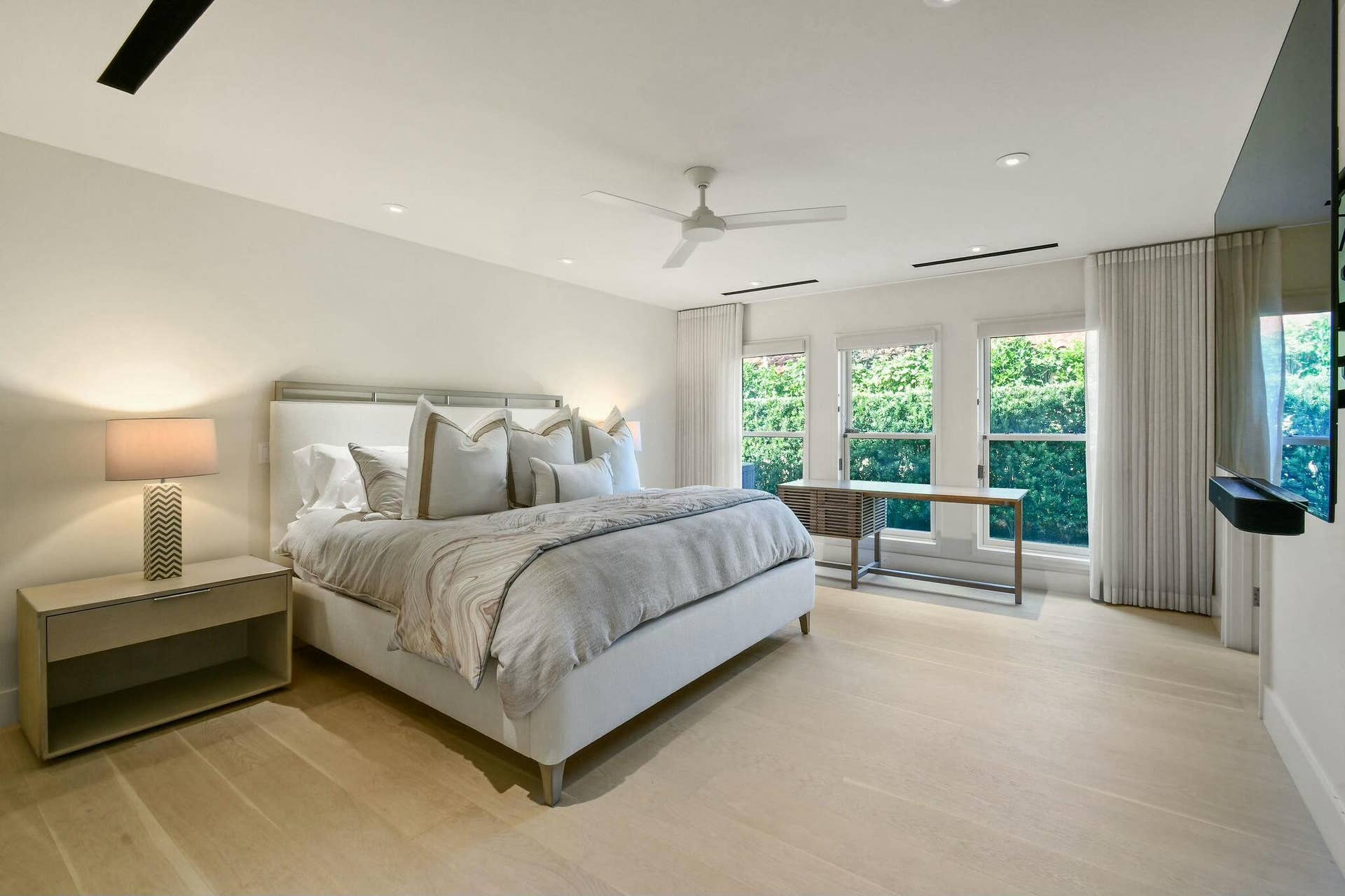 170 Beacon Lane, Jupiter Inlet Colony, FL 33469 tempImageirs4tZ