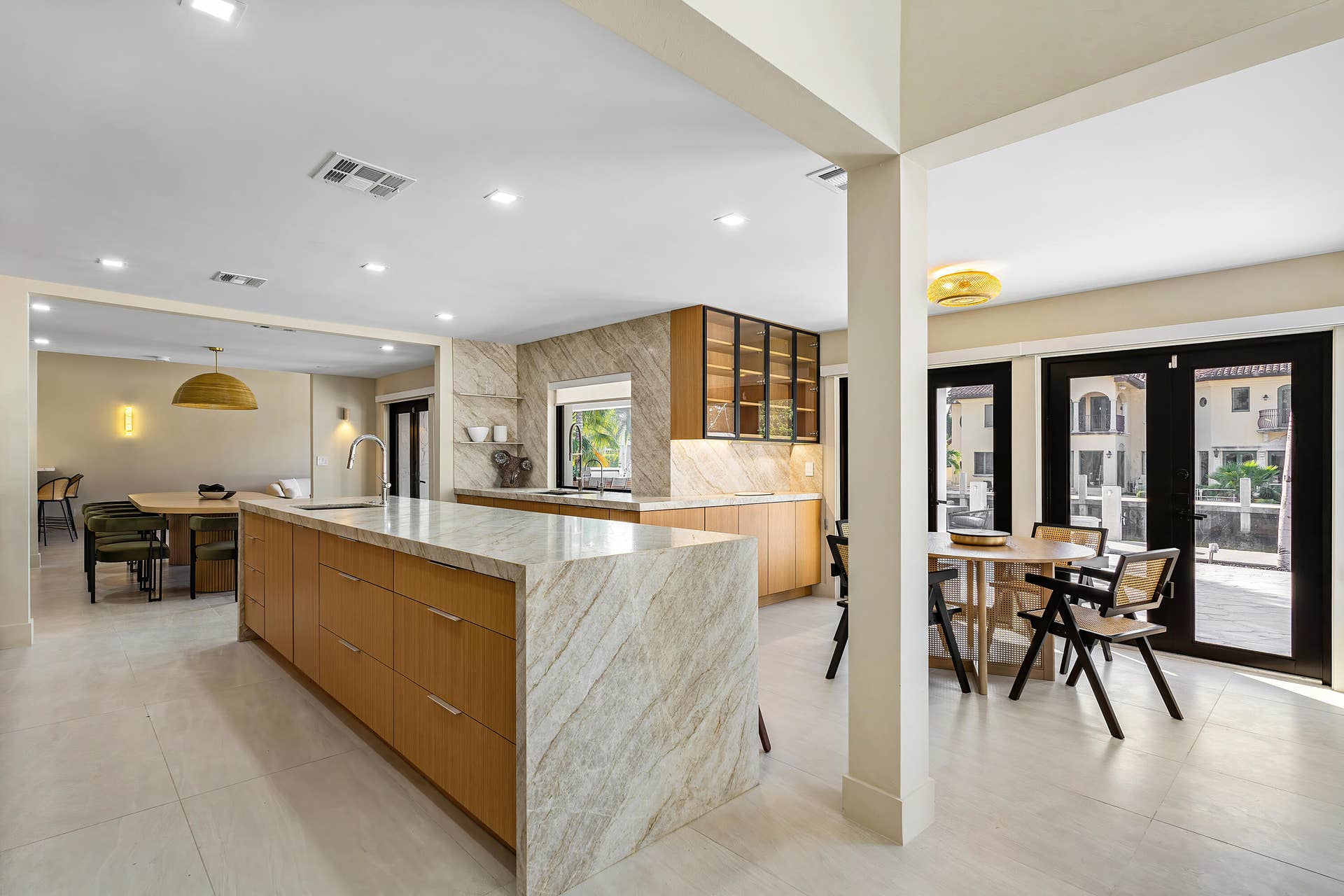 425 Coral Way, Fort Lauderdale, FL 33301 015-425CoralWay-FortLauderdale-FL-33301-