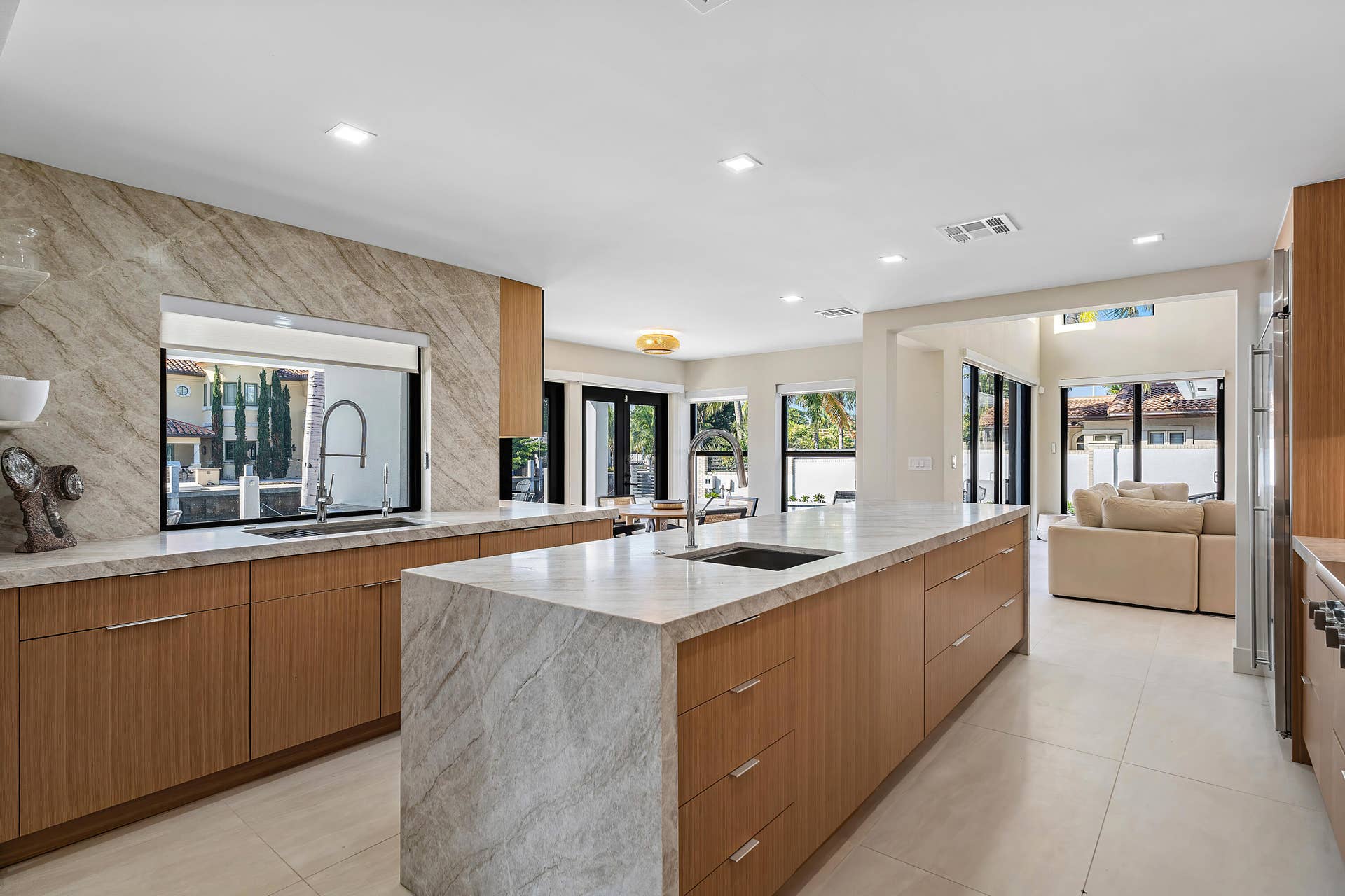 425 Coral Way, Fort Lauderdale, FL 33301 013-425CoralWay-FortLauderdale-FL-33301-