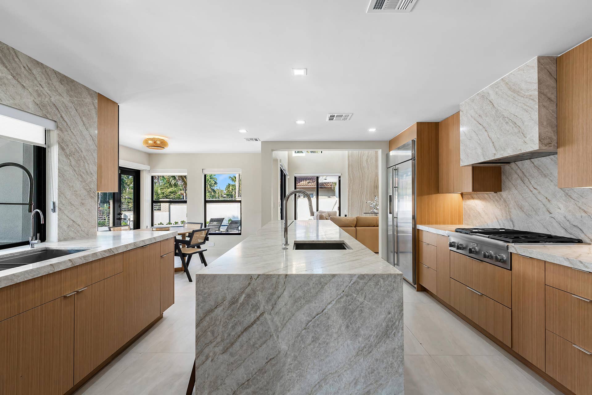 425 Coral Way, Fort Lauderdale, FL 33301 012-425CoralWay-FortLauderdale-FL-33301-